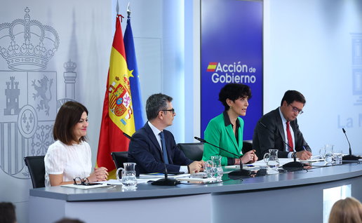 Spanish government at a press conference