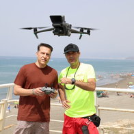 Provita and mayor of Torrox trying out lifeguard drones.