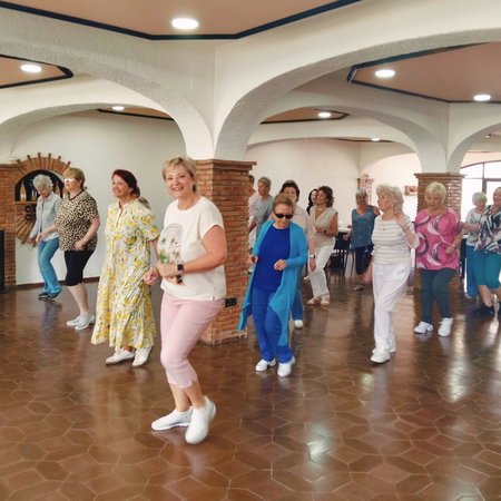 Azahar County Line Dancing class