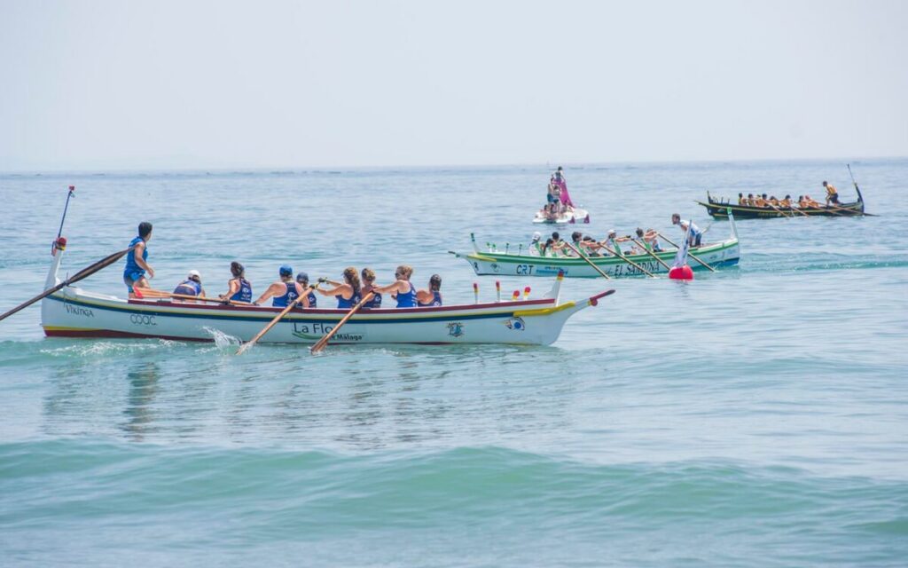 Record women rowers headline Malaga traditional boat league start