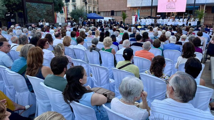 Ana Mula celebrates Fuengirola's 185 years of independence.