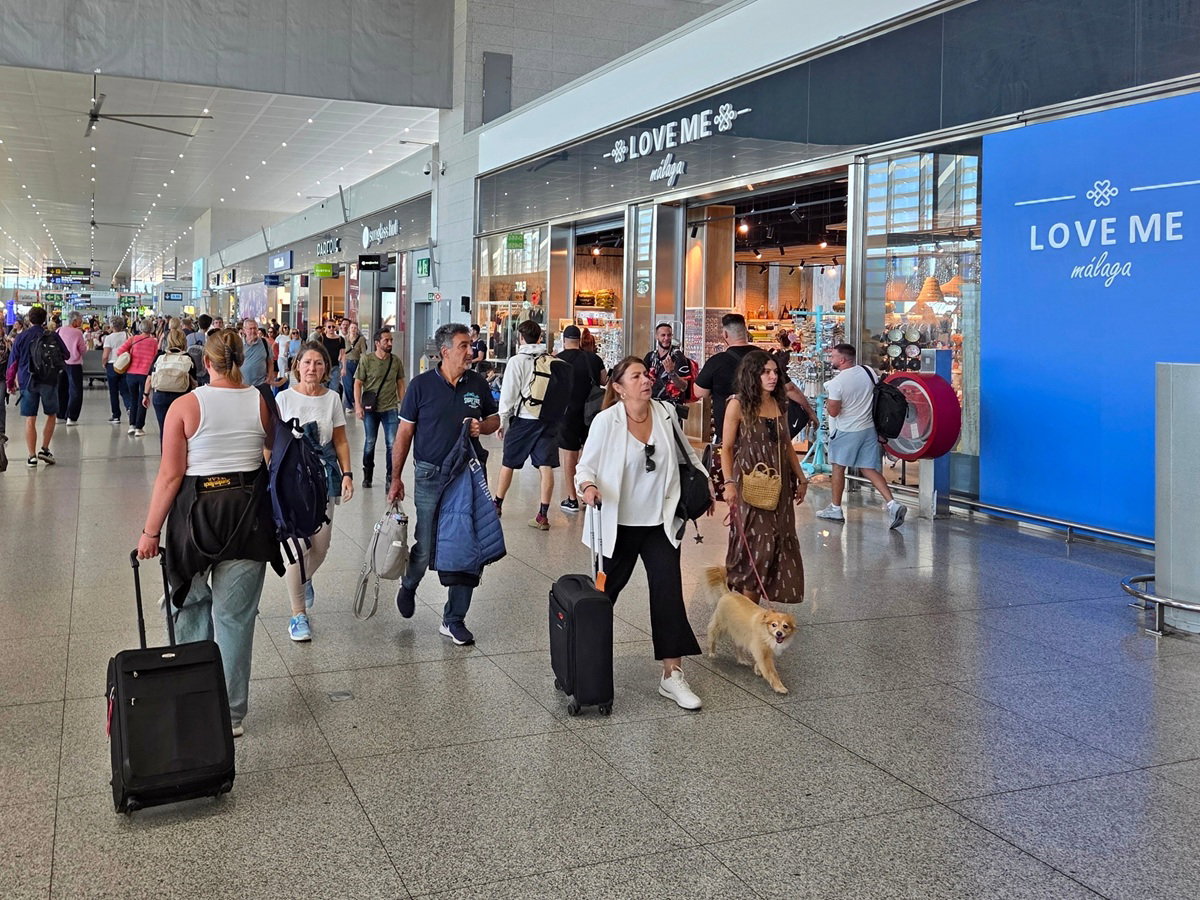 Your flight to Spain could disappear as airlines quietly cut schedules