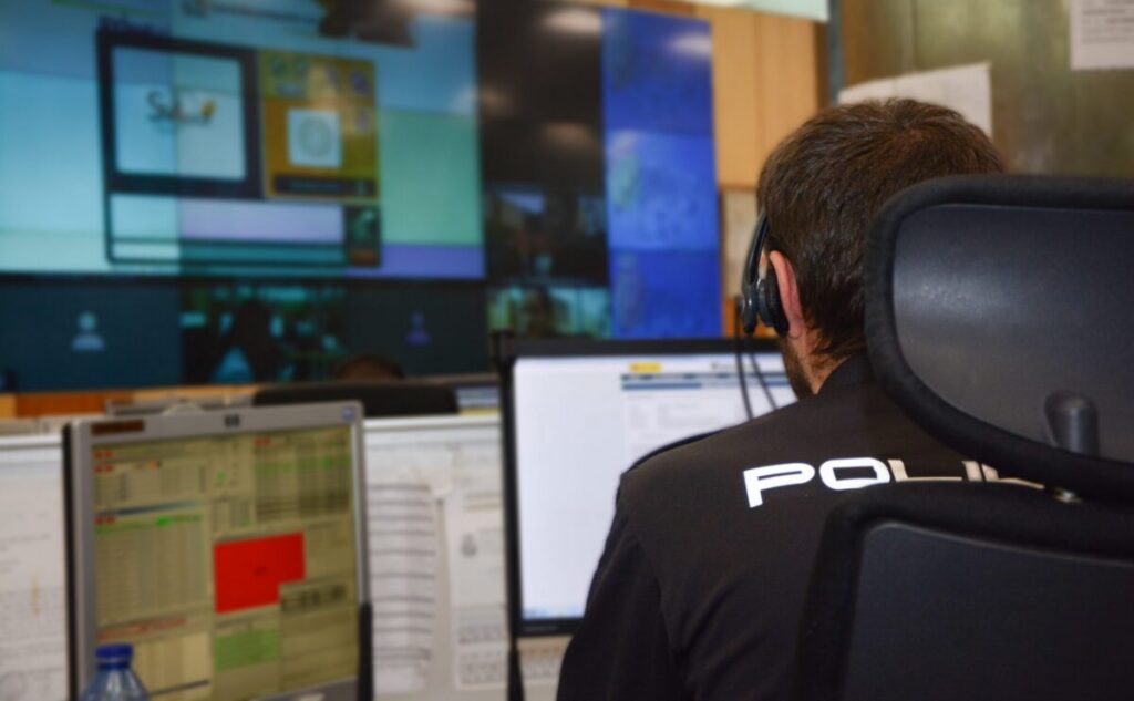 Police warn holidaymakers over sophisticated booking scams targeting bank details in Spain