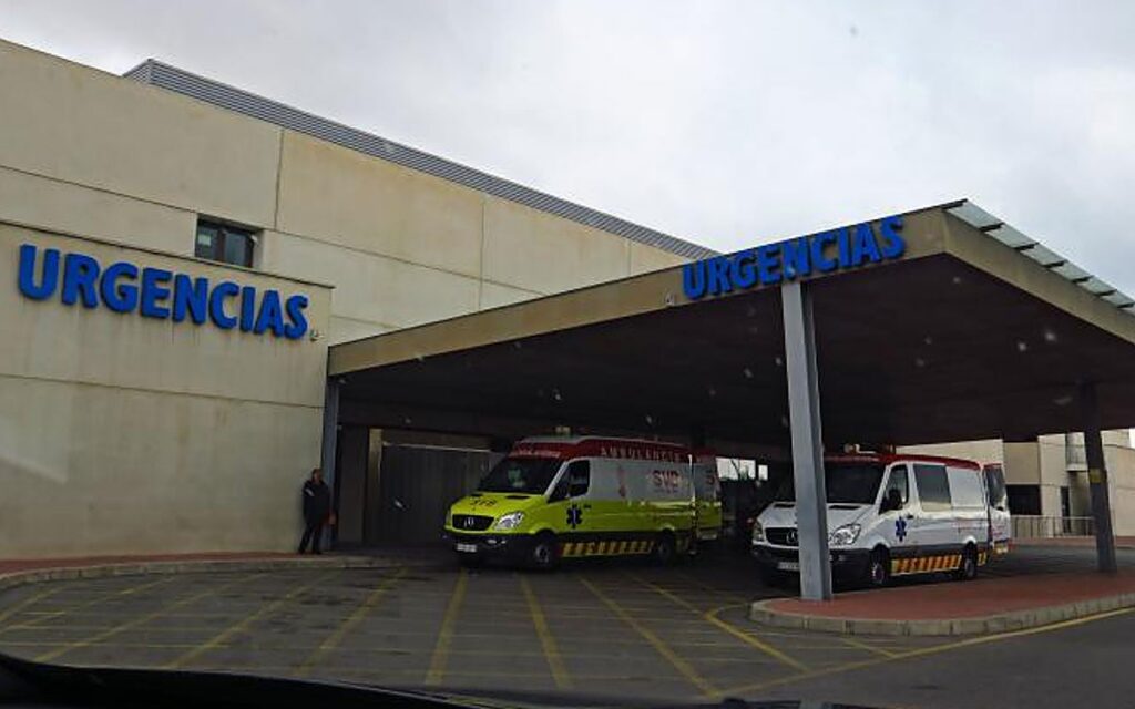 Blaze forces evacuation of hospital floor in Torrevieja – Two injured with one in intensive care