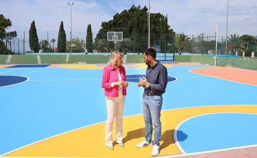 The mayor and sports councillor at Paco Cantos sports complex