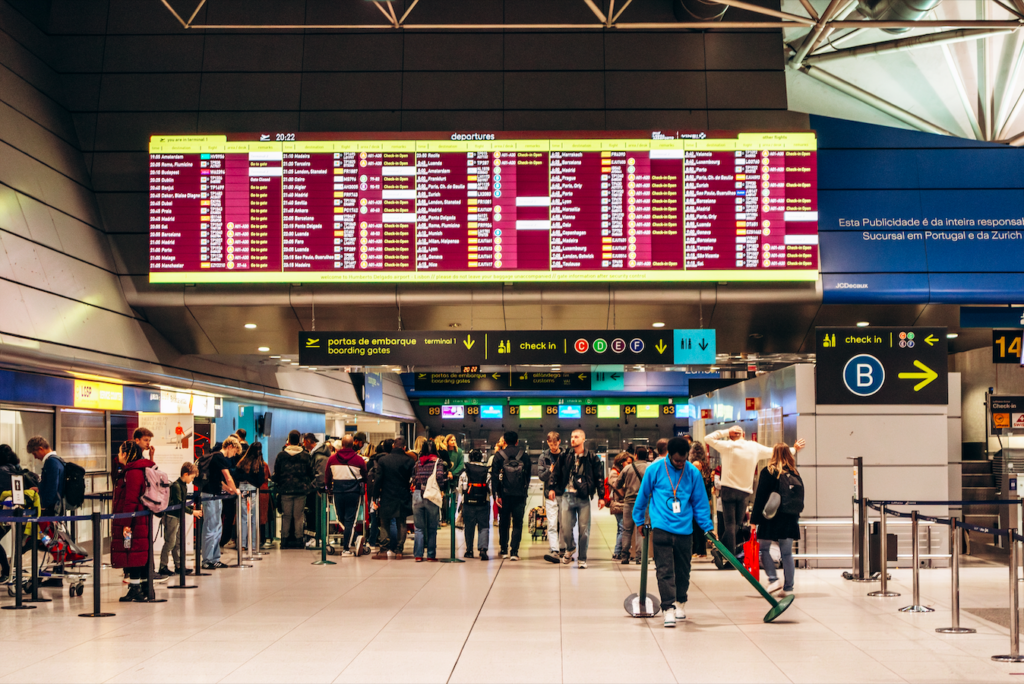 Portugal notifies of temporary suspension of EU border biometric checks Portugal has notified the European Commission that it may temporarily suspend the collection of biometric data under the EU Entry/Exit […]