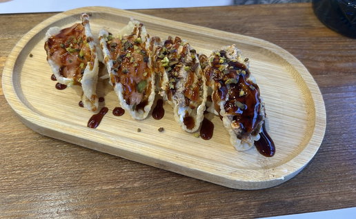 Toyo sushi tuna tacos