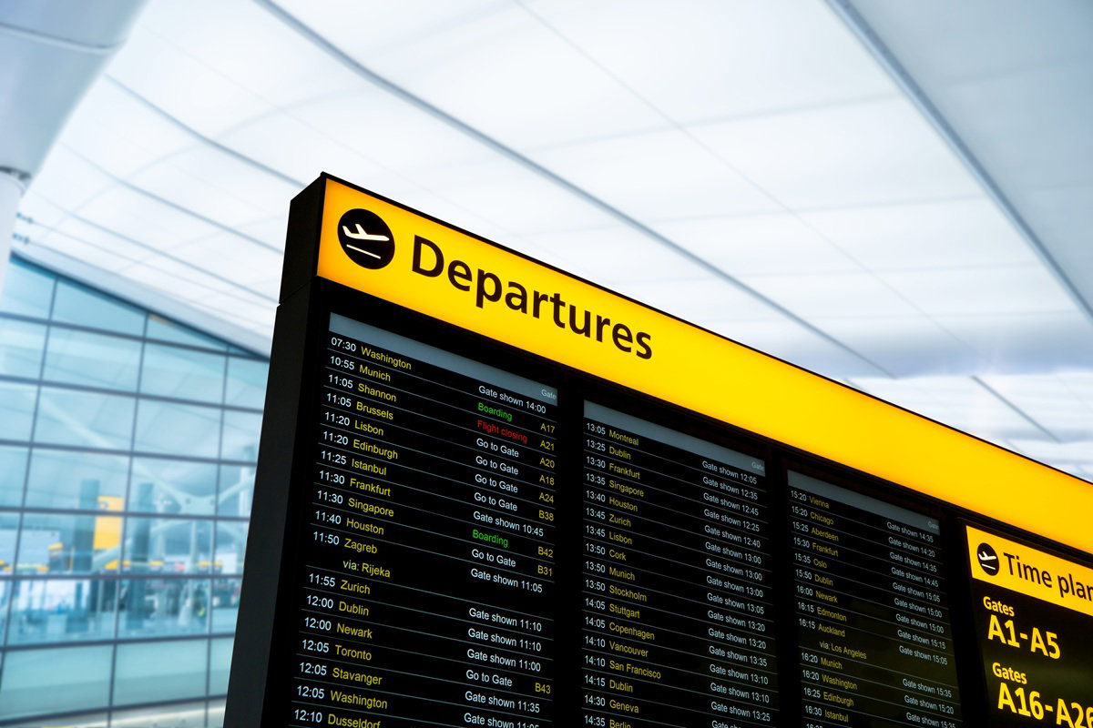 UK travel alert : Airlines can now change your flight before you even leave home