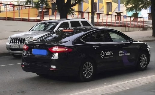 "VTC" cab service.