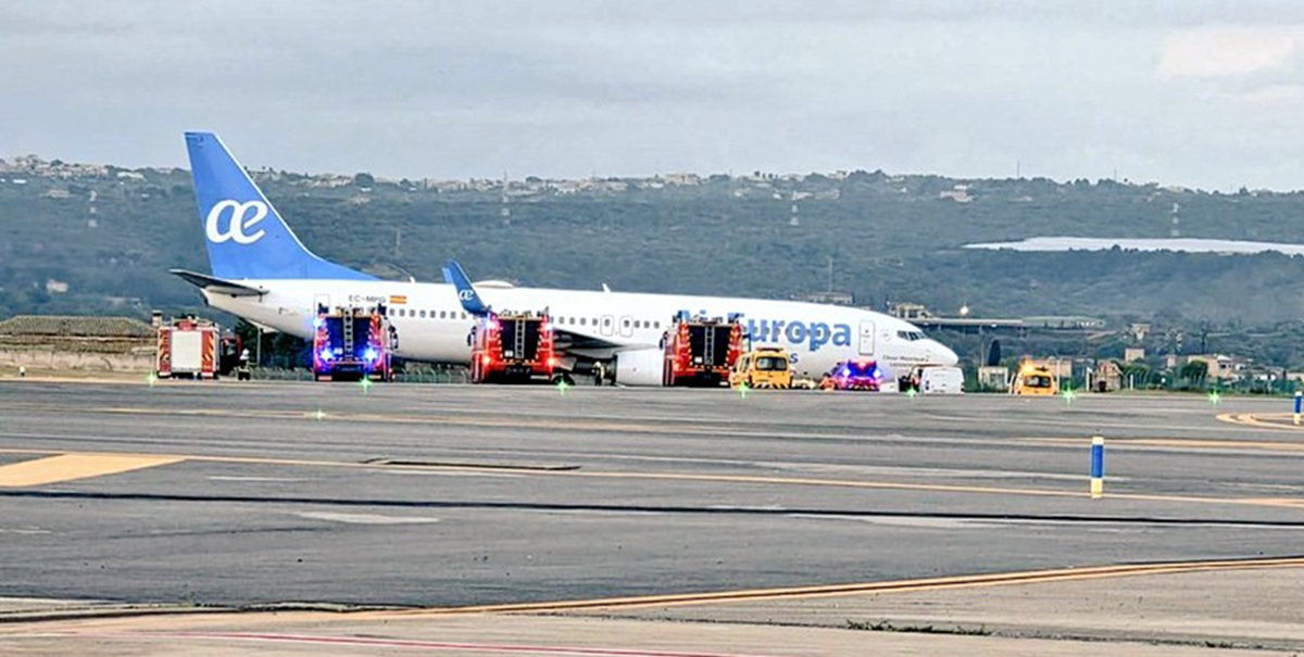 Chaos At Palma Airport After Wheel Comes Off Plane During Landing