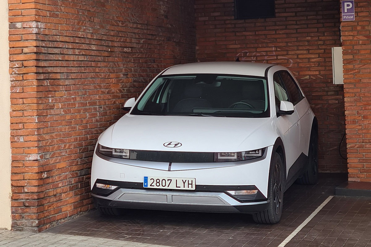 Parked your unused car in your garage? You could still be fined up to €3,000 in Spain