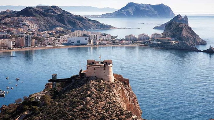 Aguilas.