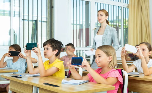 Kids using phones in schools