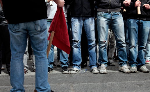 Workers demonstration in Spain highlighting wage debate and salary negotiations in 2026