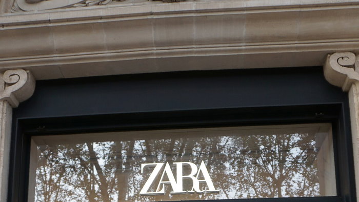 Luxury shopping district rent prices
