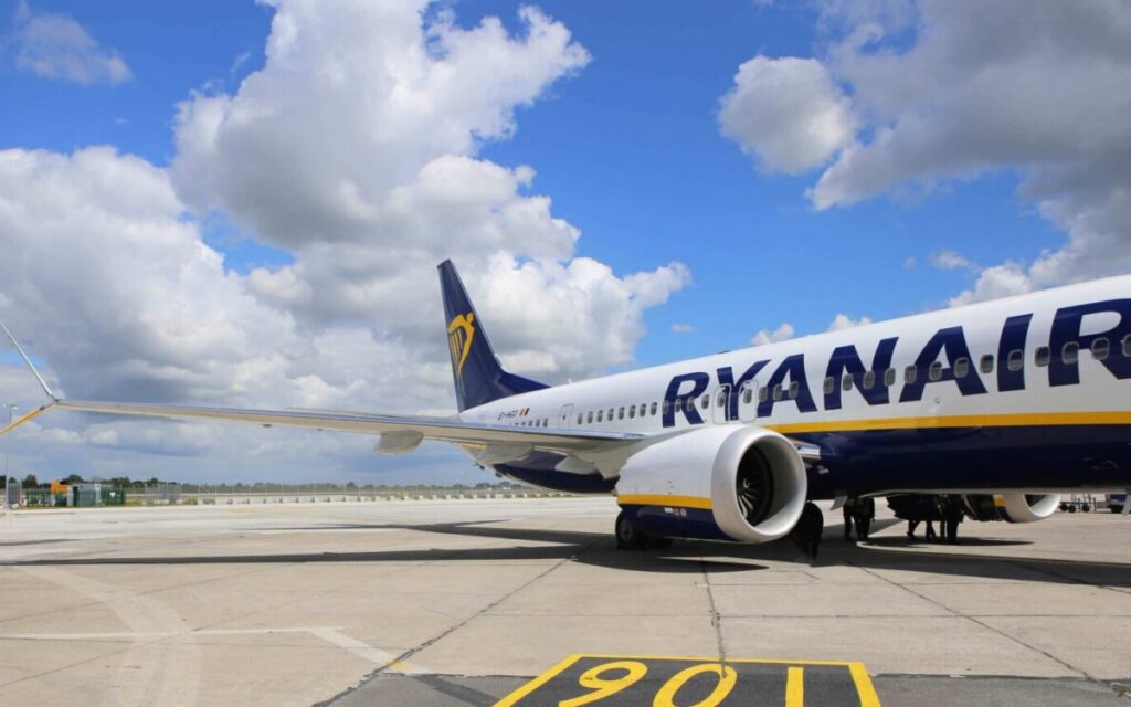 How much are rowdy, drunk passengers fined? Ryanair case in France reveals