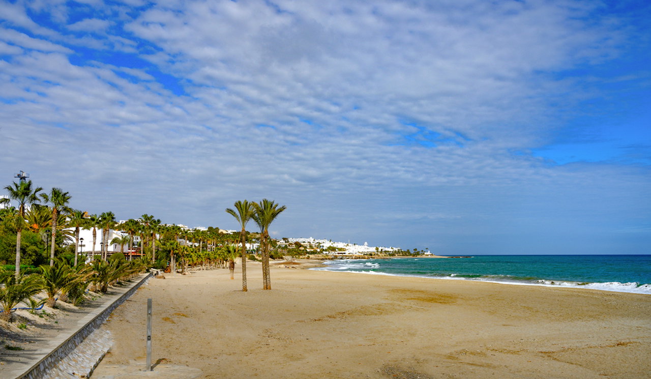 Volunteers invited to join Mojácar beach clean-up