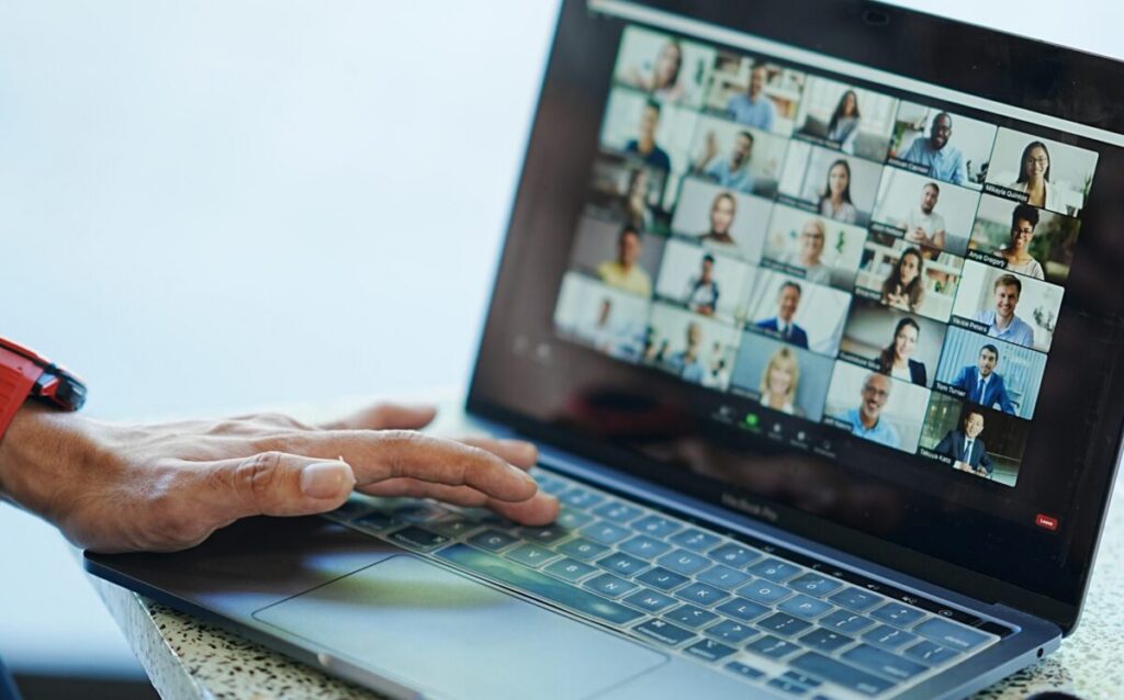 New Spanish law could let expat property owners vote in community meetings online