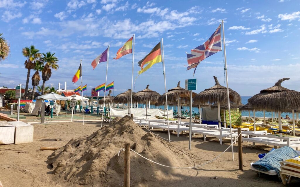 Torremolinos reopens popular Los Alamos beach after successful water tests prove no sewage