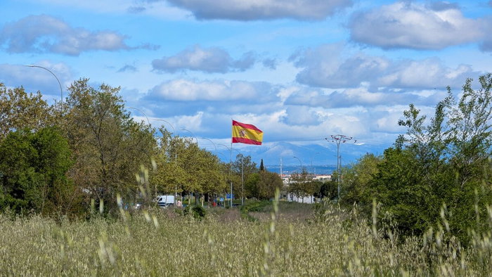 Patchy cloud and the Spanish flag