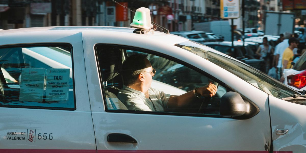 Valencia introduces new taxi and VTC rules with fines of up to €6,000