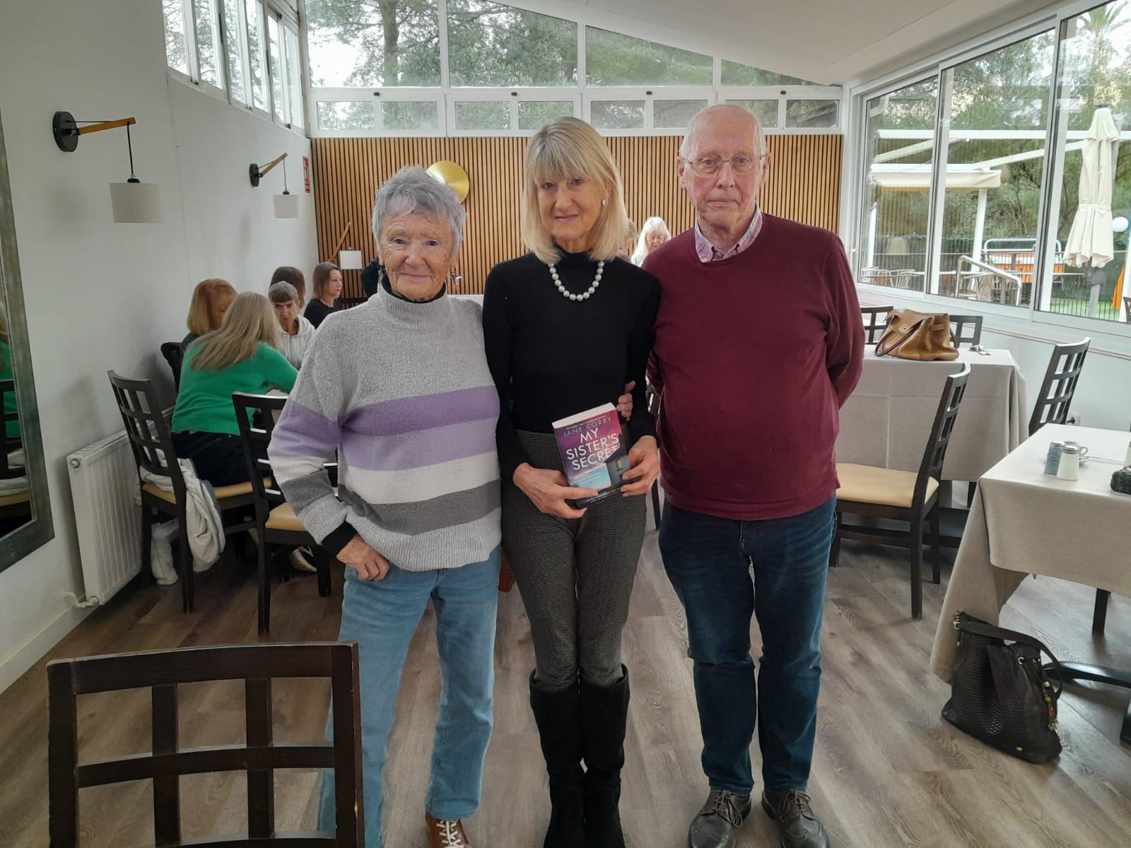 Age in Spain hosts charity minigolf day in Cabo de Palos with top prizes and artisanal pottery