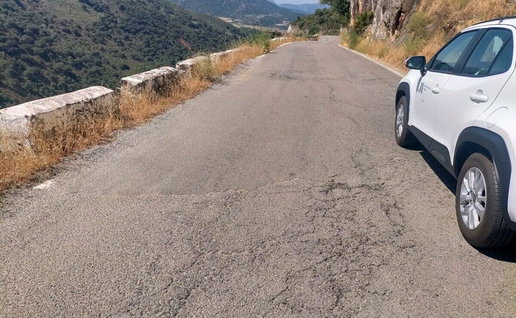Shocking state of country roads in Malaga Province.