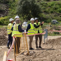 Mayor Lara inspects new allotments ground.