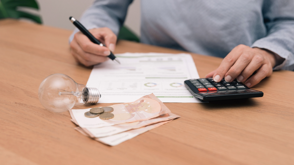 Households in Spain could save on electricity bills as 7 per cent power tax cuts begin this year