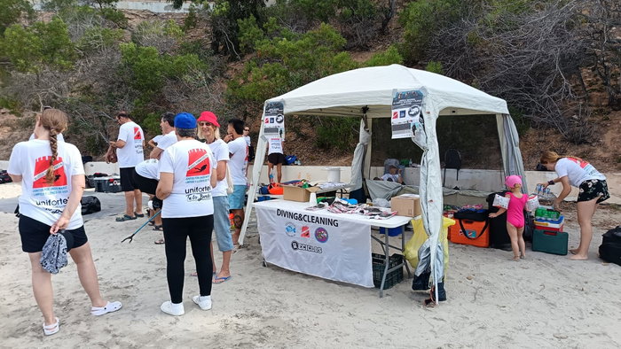 National Geographic praises Costa Blanca as volunteers protect local shores.