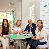 Angeles Muñoz meets with AECC heads.