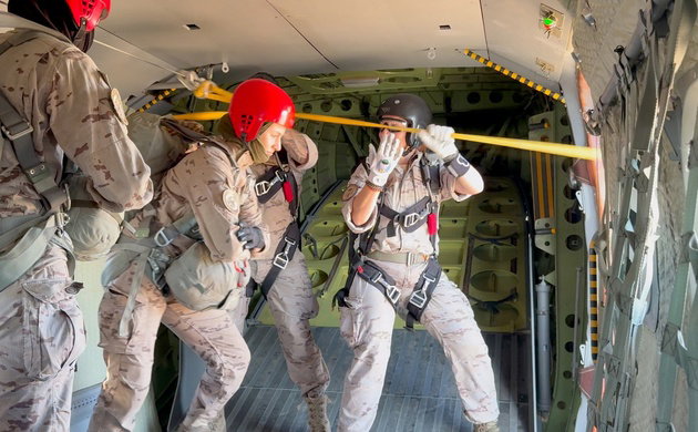 Princess Leonor completes parachuting course in Murcia military training