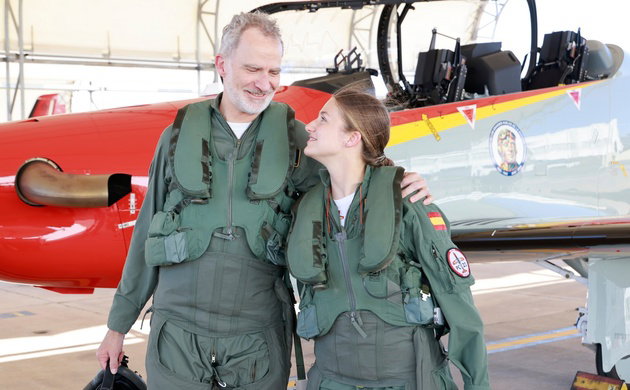 King Felipe and Princess Leonor complete historic joint training flight in Murcia