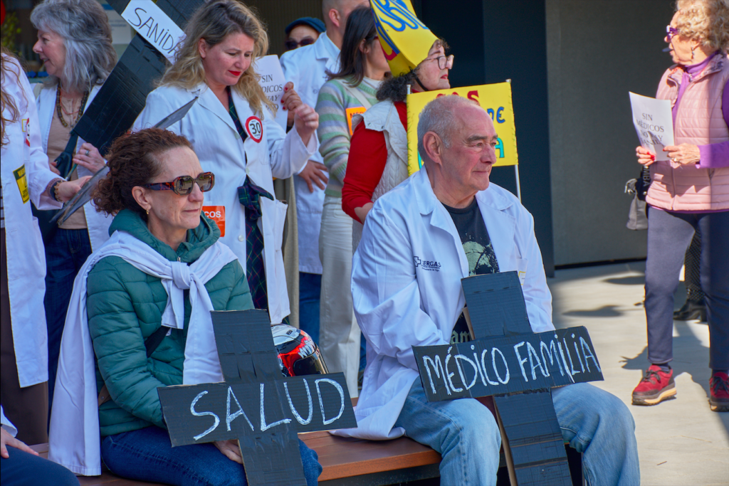 Doctors begin fresh strike across Spain as unions warn of indefinite walkout from September