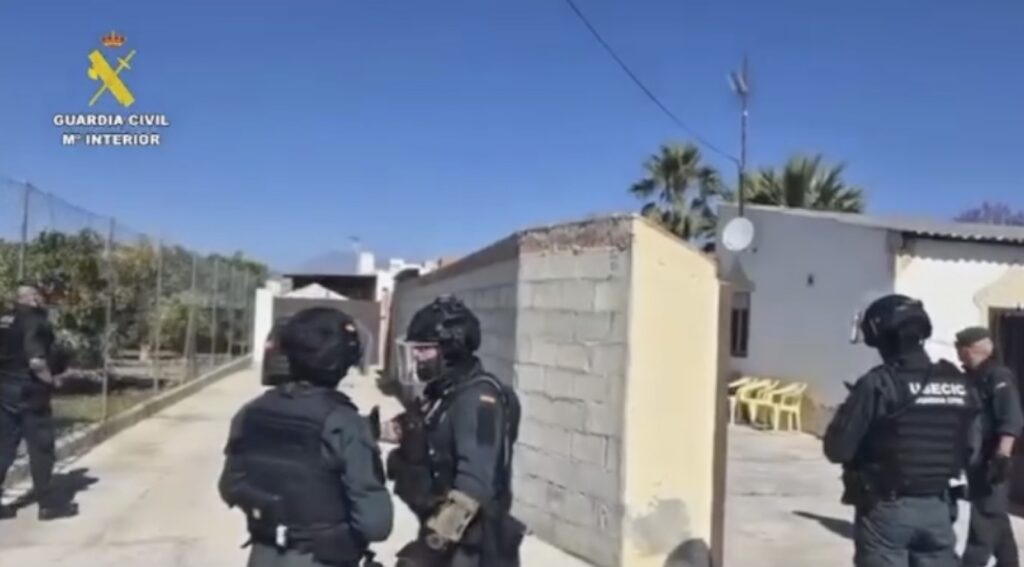 Guardia Civil dismantles secret fuel depot supplying drug smugglers in Alhaurin el Grande