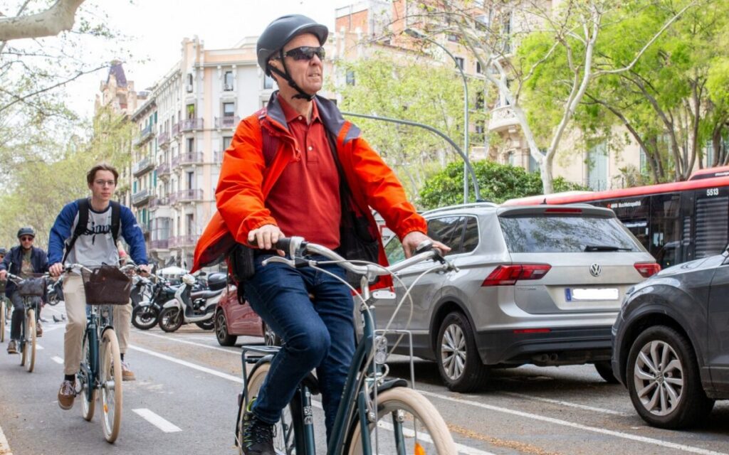 New traffic rules for e-scooters, cyclists and motorcyclists just approved in Spain