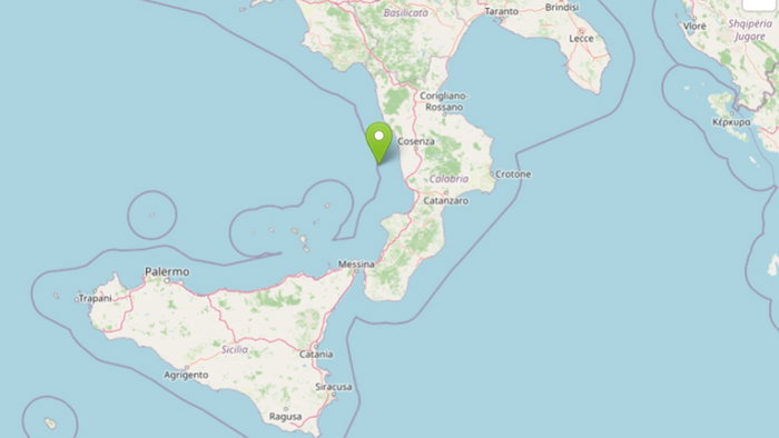 Map showing the location of the magnitude 6.2 earthquake off the Tyrrhenian coast of Calabria in southern Italy, near Belmonte Calabro.