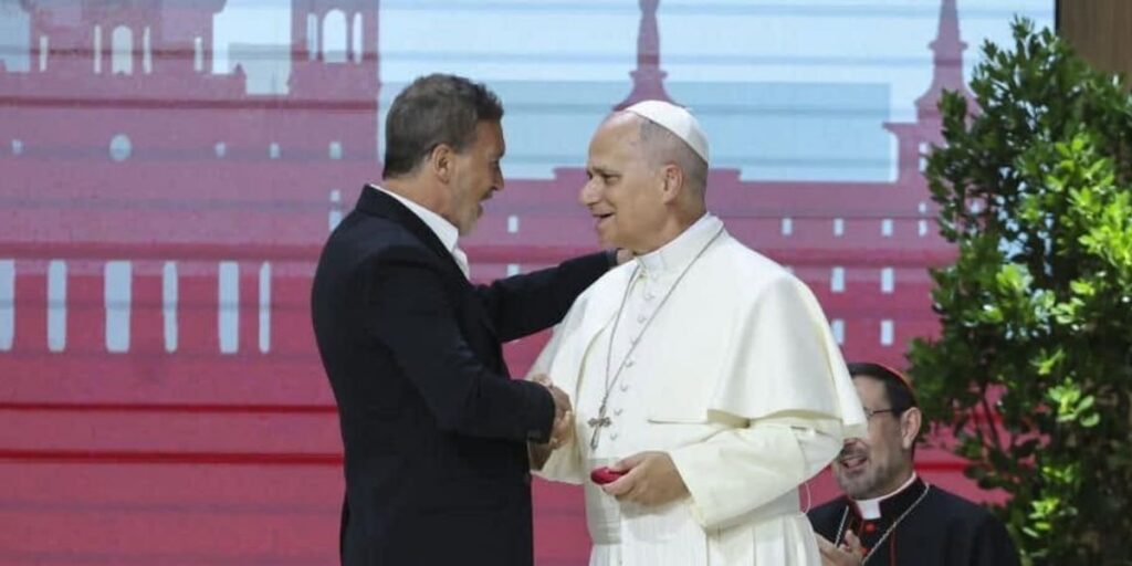 Antonio Banderas delivers heartfelt message to Pope Leo during Spain visit