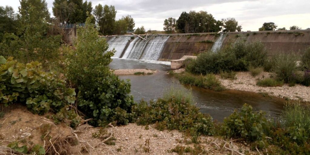 Mother and grandmother die trying to save child in Spain reservoir tragedy