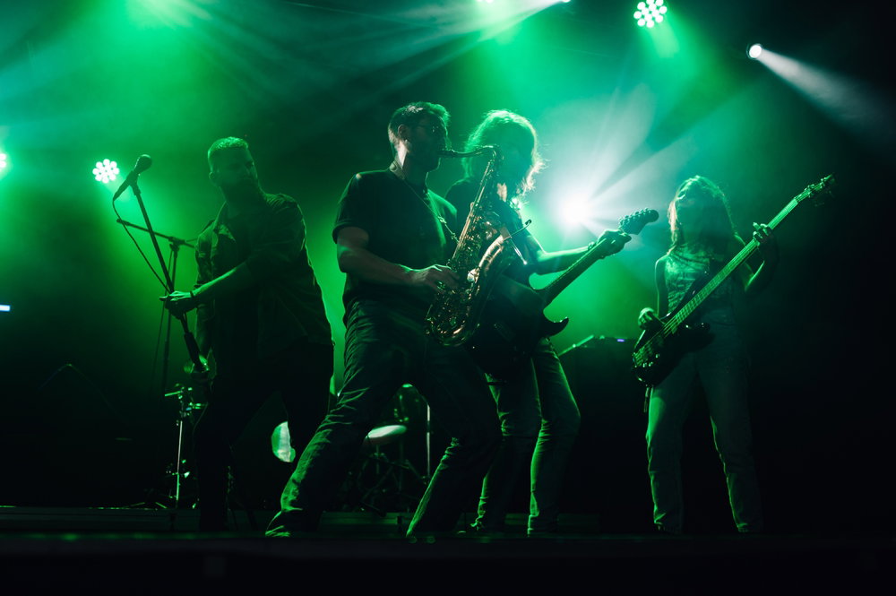 Fleetwood Mac and Status Quo fans treated to live tribute shows