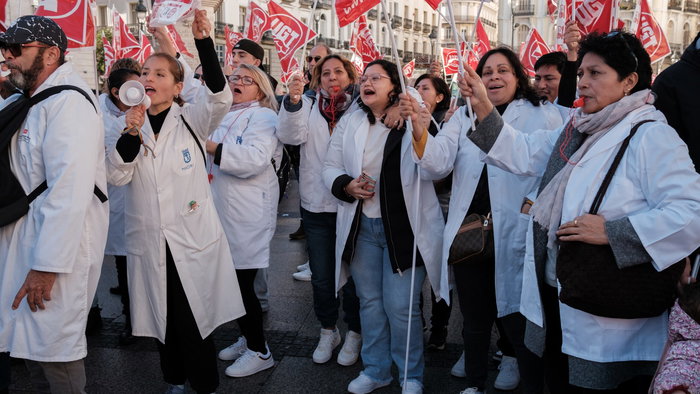 Doctors protesting in Spain