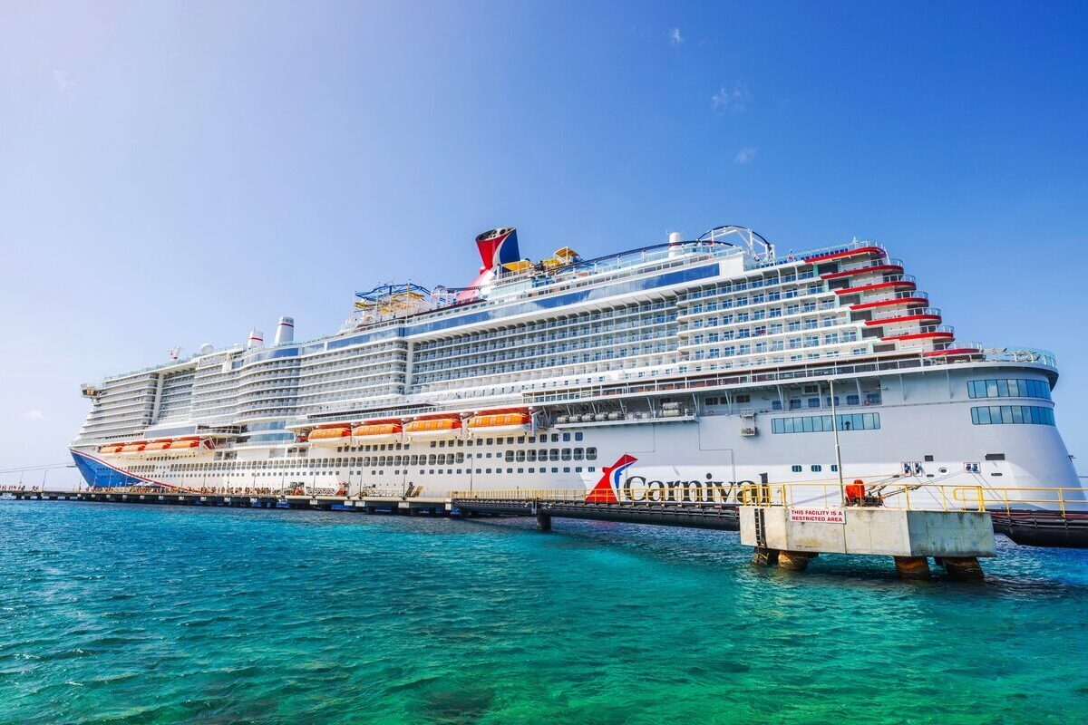 euroweeklynews.com - Adam Woodward - Carnival cruises lost passport data of 6,000,000 passengers