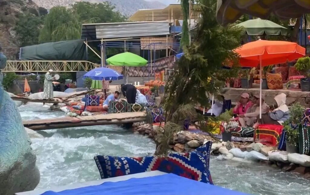 Expats in Spain jet off far more often than Spanish locals – But many skip travel insurance