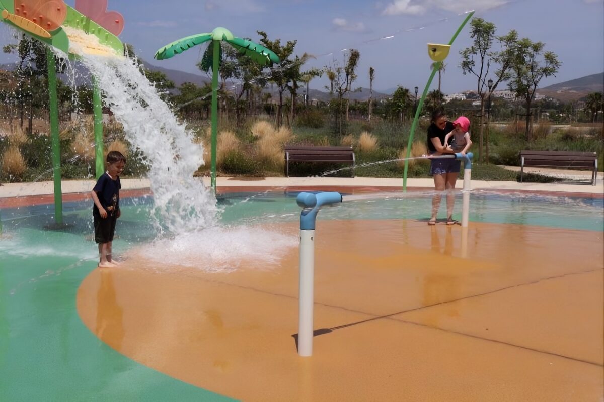 Mijas opens new splash park in Gran Parque – but mind the Sun