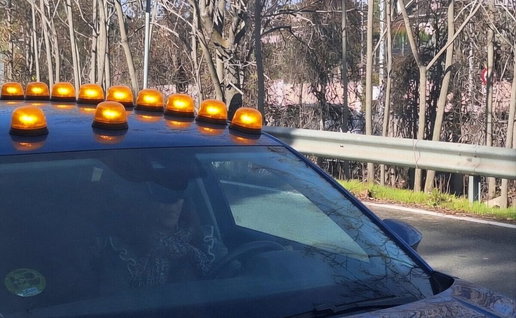 Car with many V16 beacons