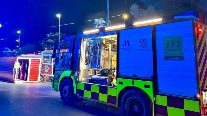 Fire brigade arrives from Coin after neighbours rescue injured. Credit: CPB