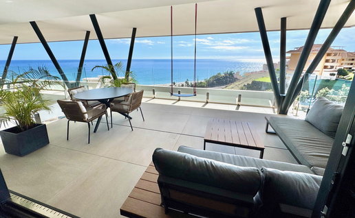 TOP251930 MODERN BEACHSIDE PENTHOUSE