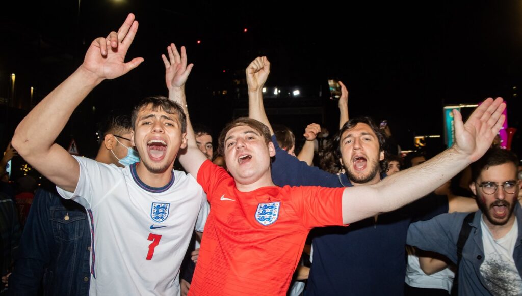 Benalmadena football fans celebrating late-night wins could face €1,500 fines