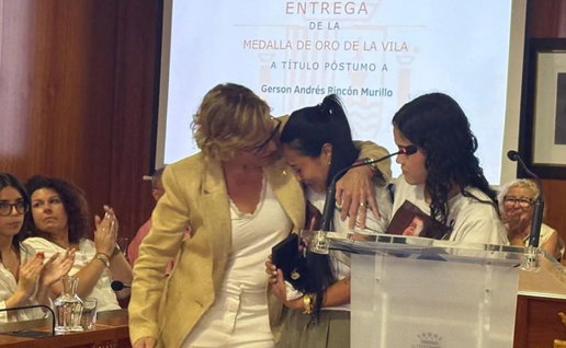 Javea honours hero who gave his life saving neighbours in devastating apartment fire