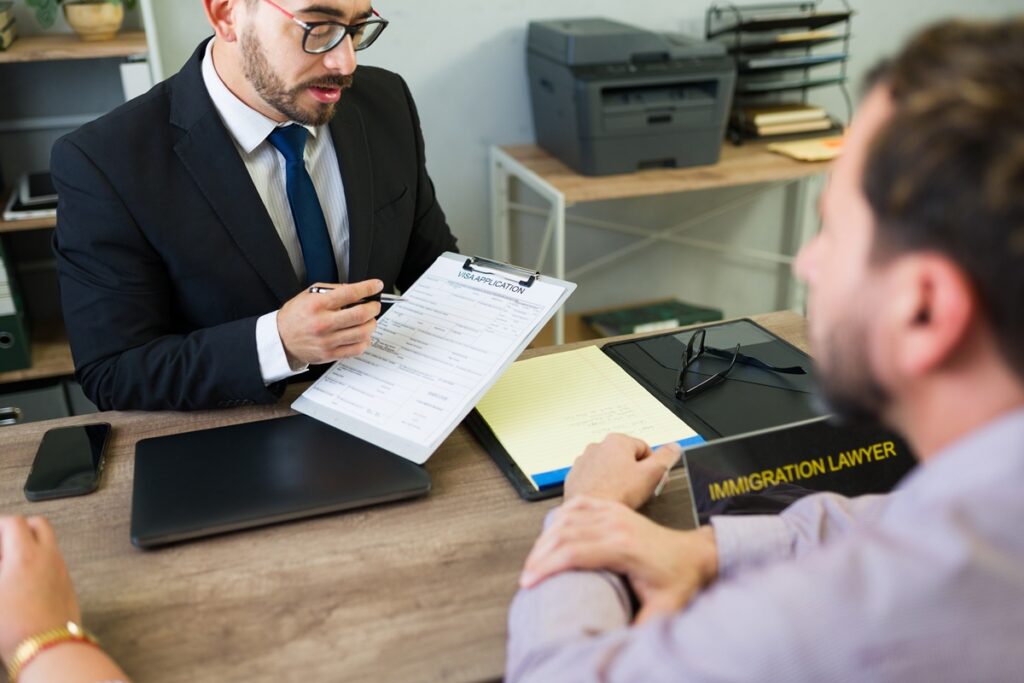 A major immigration ruling in Spain could affect your family’s residence application